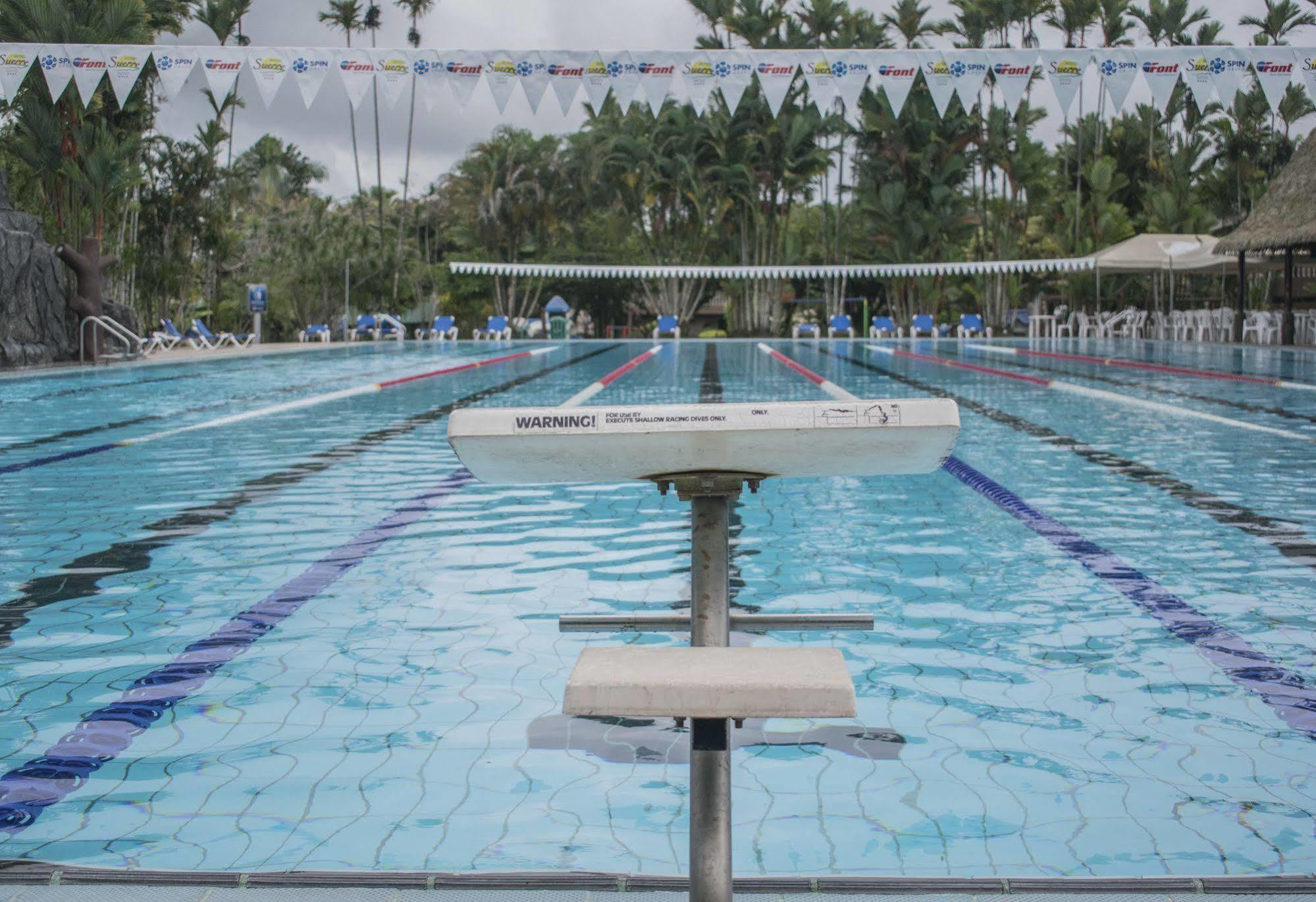 Hotel Suerre Guápiles 外观 照片