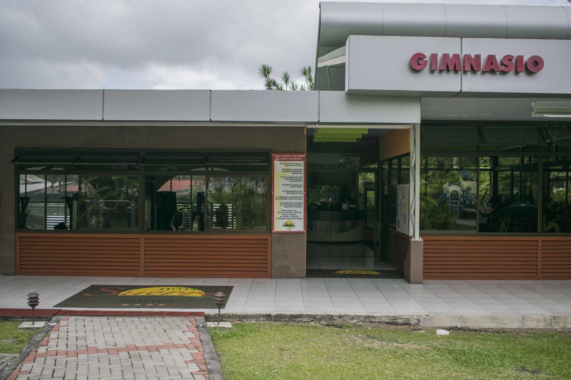 Hotel Suerre Guápiles 外观 照片