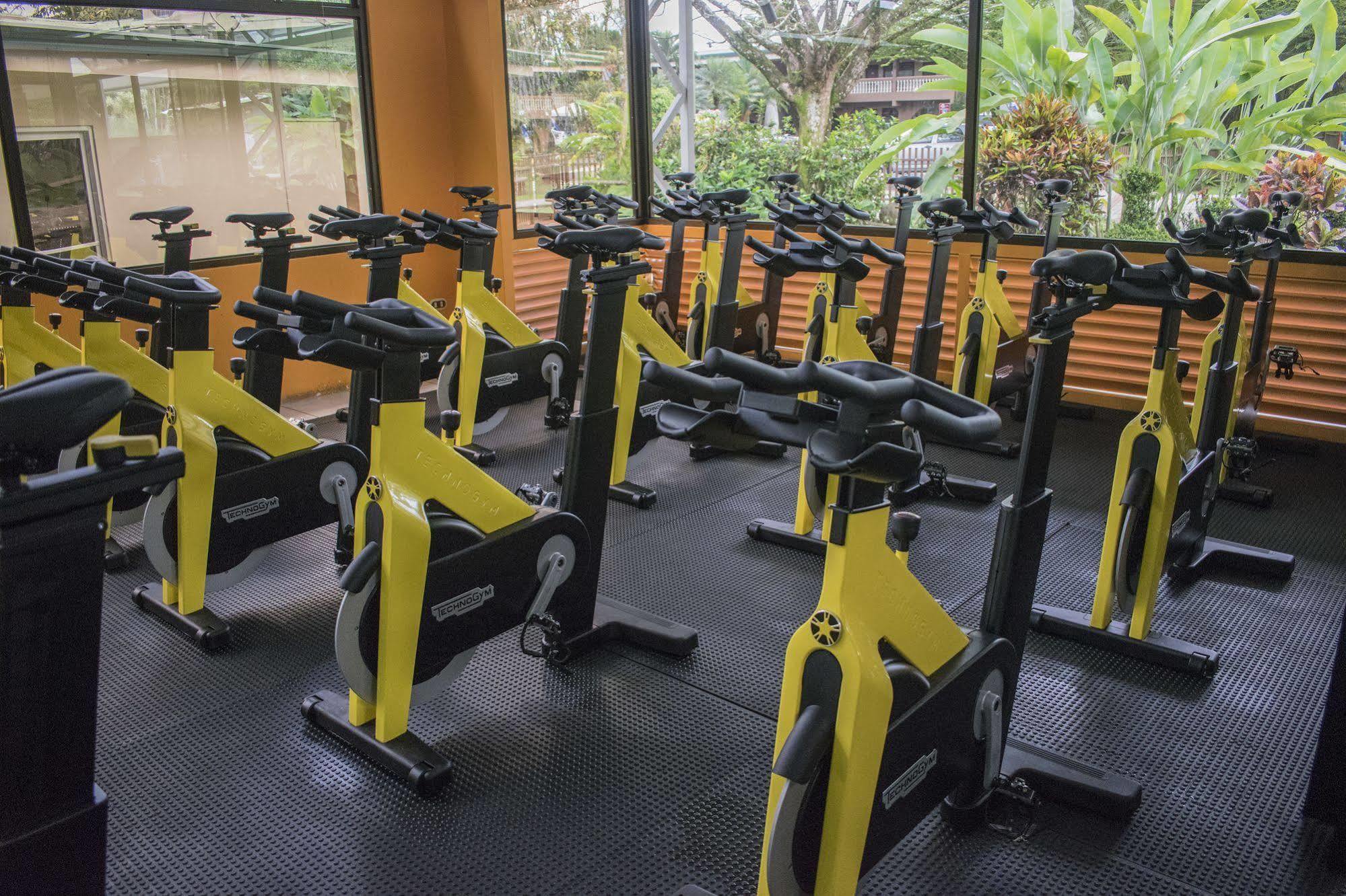 Hotel Suerre Guápiles 外观 照片